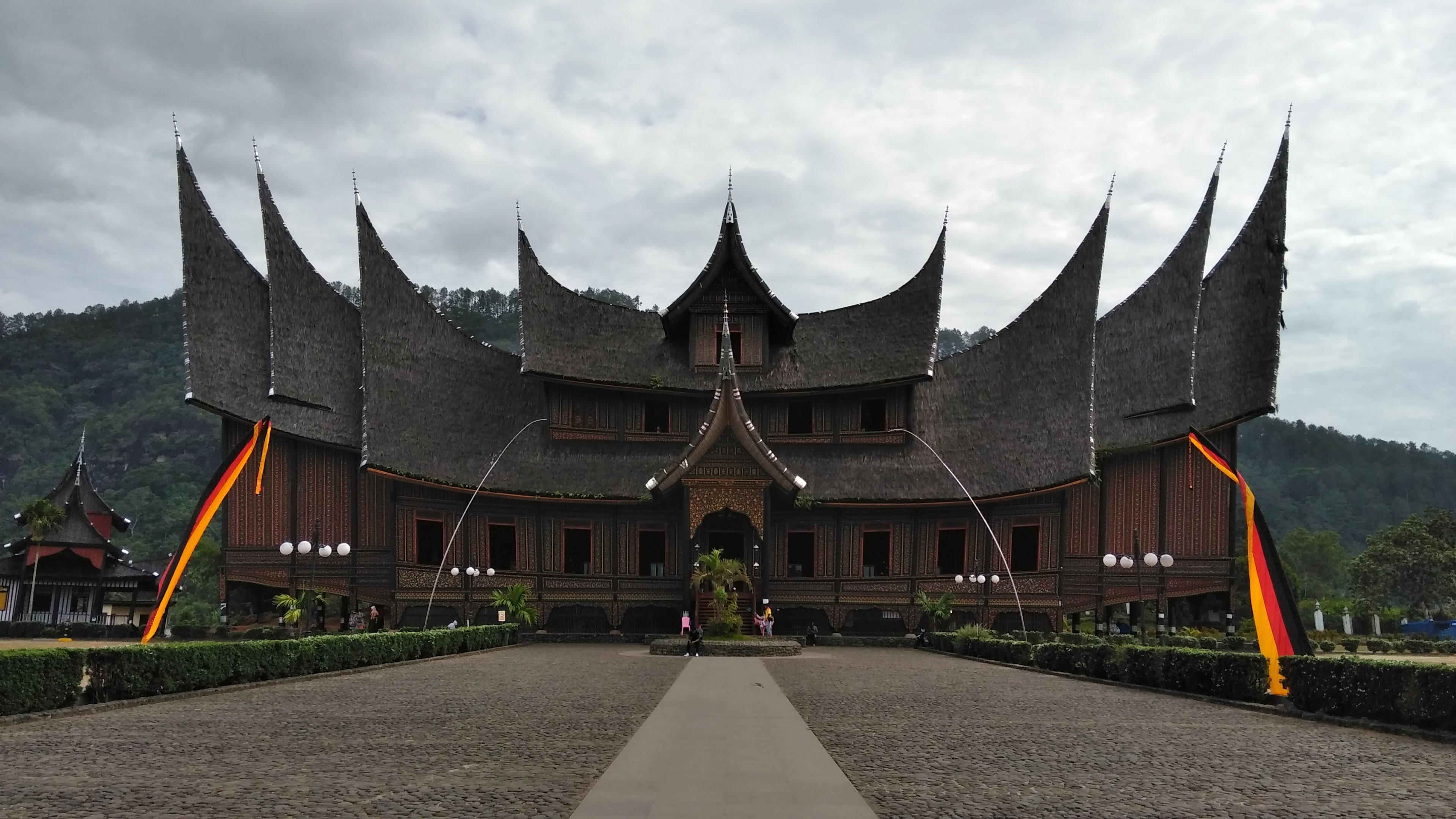 Foto Rumah Adat